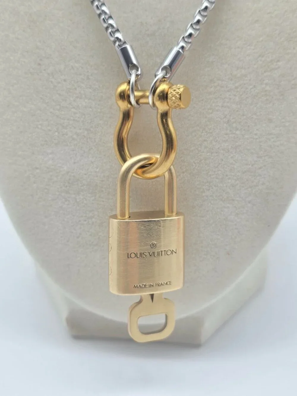 Horse Show Style Stainless Steel Chain with Authentic Louis Vuitton Padlock